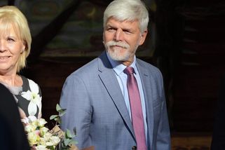 Káží vodu, pijí víno. Proč vyjádření Evy Pavlové otřáslo důvěrou v Hrad? - Médium.cz